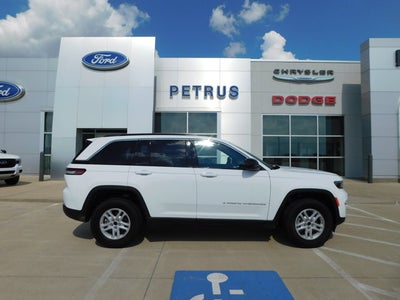 2025 Jeep Grand Cherokee Laredo 4x4