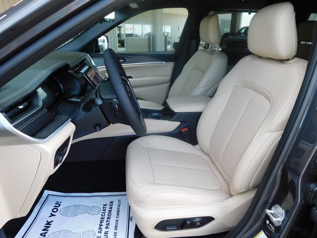 2025 Jeep Grand Cherokee GRAND CHEROKEE L LIMITED 4X2