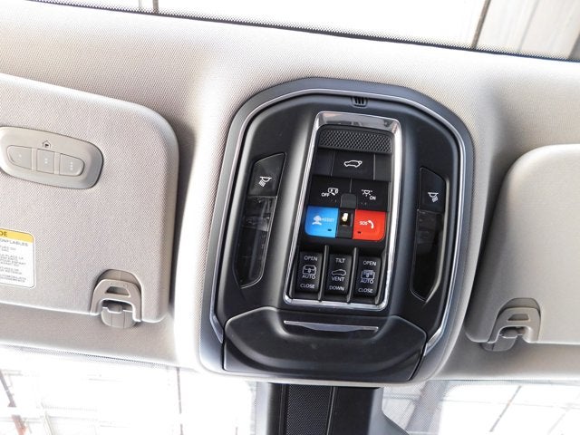 2023 Jeep Wagoneer Base