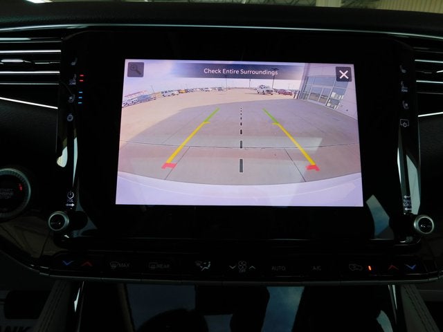 2023 Jeep Wagoneer Base