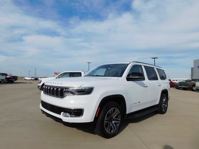 2023 Jeep Wagoneer Base