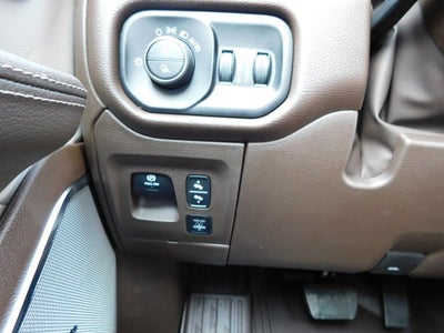 2025 RAM Ram 1500 RAM 1500 LARAMIE CREW CAB 4X4 5'7' BOX