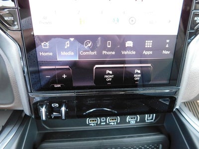 2025 RAM Ram 1500 RAM 1500 LARAMIE CREW CAB 4X4 5'7' BOX