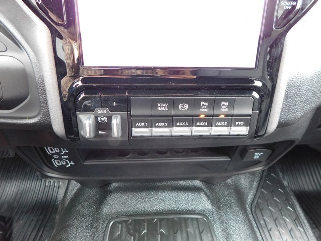 2026 RAM Ram 3500 Chassis Cab RAM 3500 TRADESMAN CREW CAB CHASSIS 4X4 60' CA